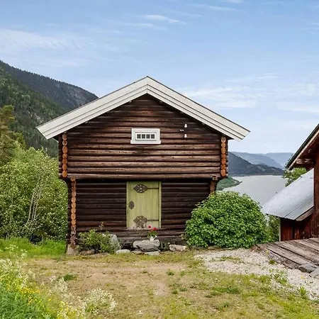 Stamp And Sauna! Small Farm With Fantastic View! فيلة